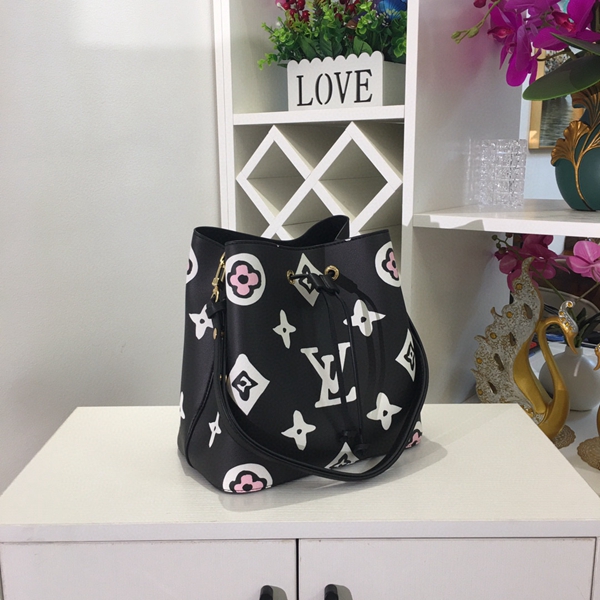 ルイヴィトンバッグ内部構造